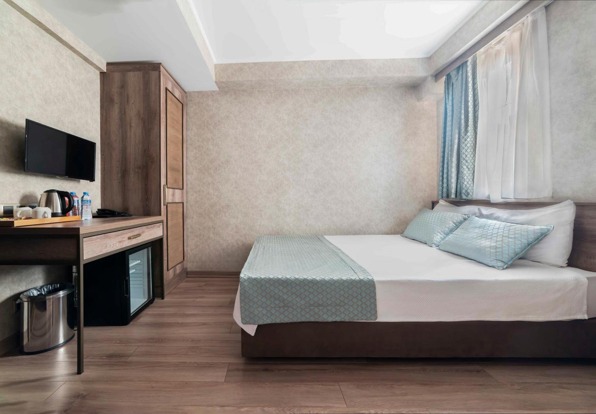 Castle Franco Suites อิสตันบูล ภายนอก รูปภาพ