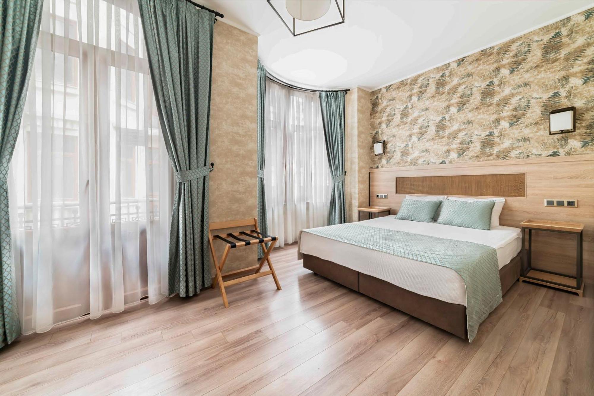Castle Franco Suites อิสตันบูล ภายนอก รูปภาพ